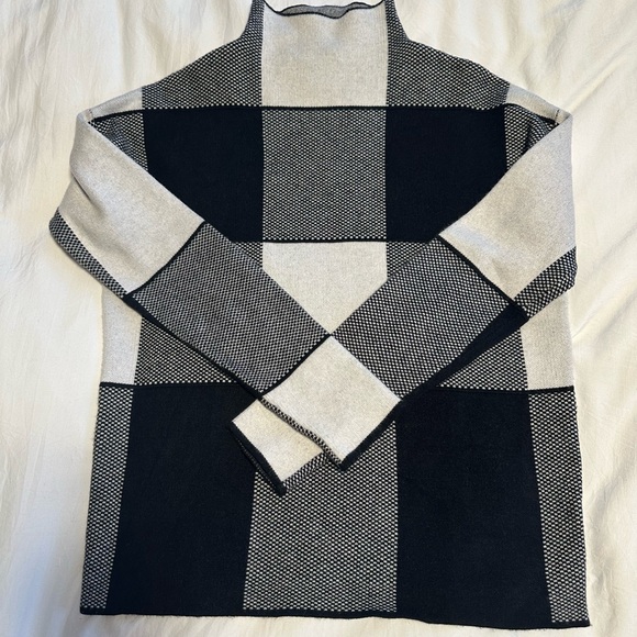 Tahari Womens Sweater Top Black White Plaid Mock Neck Preppy Long Sleeve XS NWOT - Picture 2 of 8